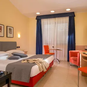 Western Blu Hotel